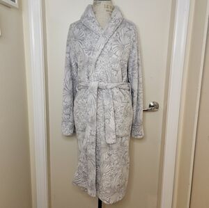 Daniel Buchler plush robe